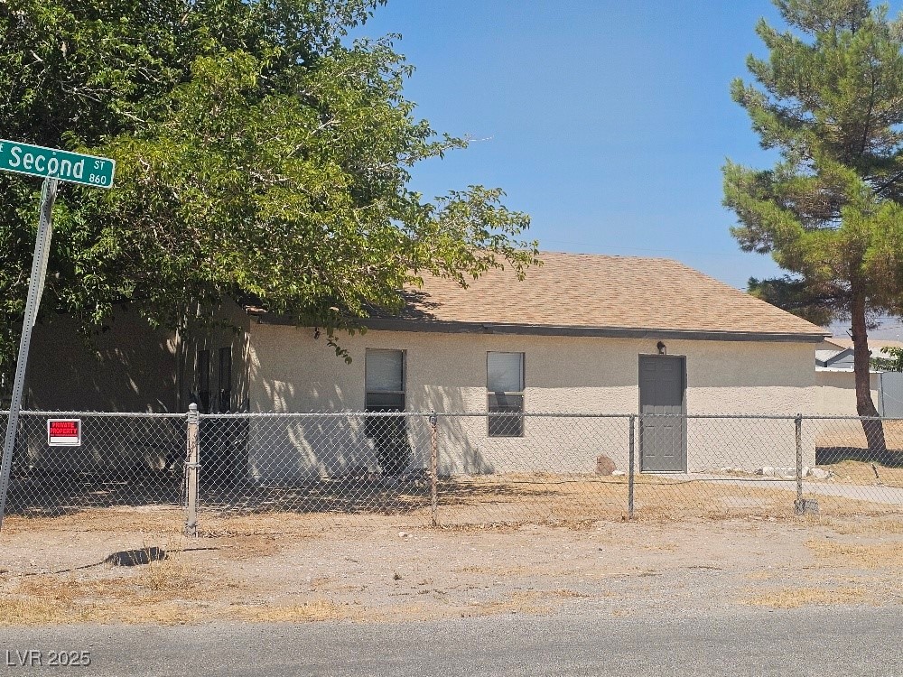 870 Second Street Property Photo 1