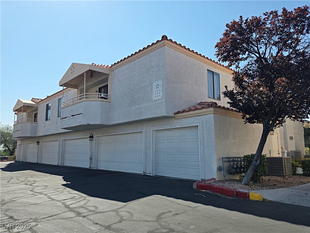 8452 Boseck Drive 106 Property Photo 1