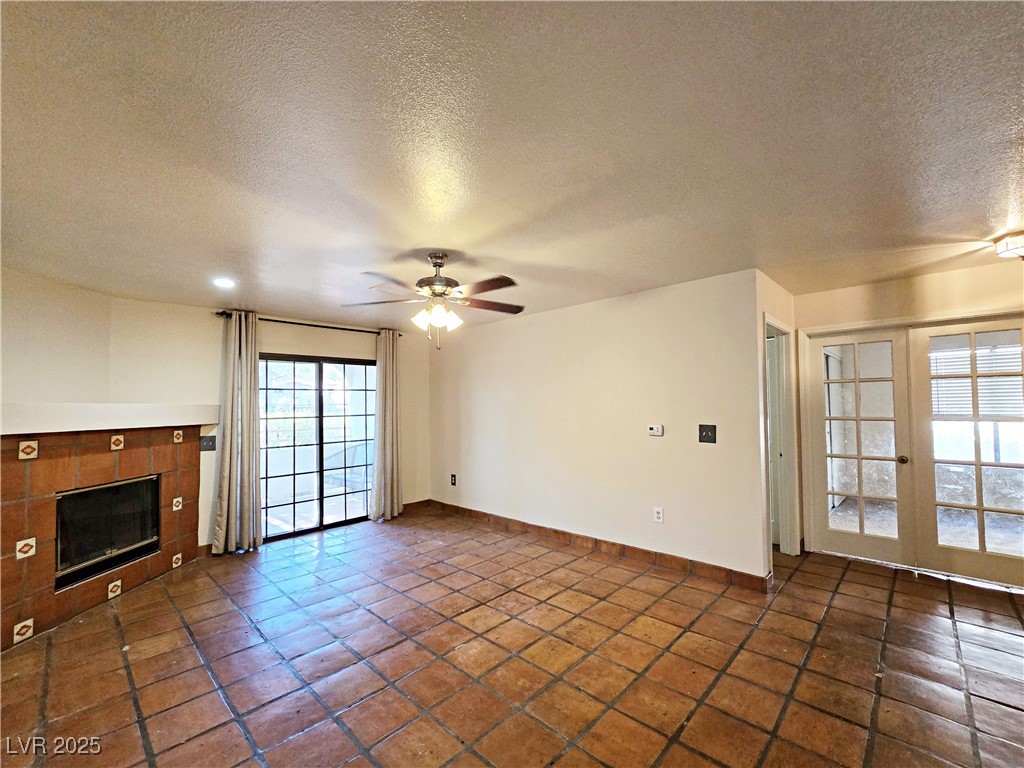 8452 Boseck Drive 106 Property Photo 4