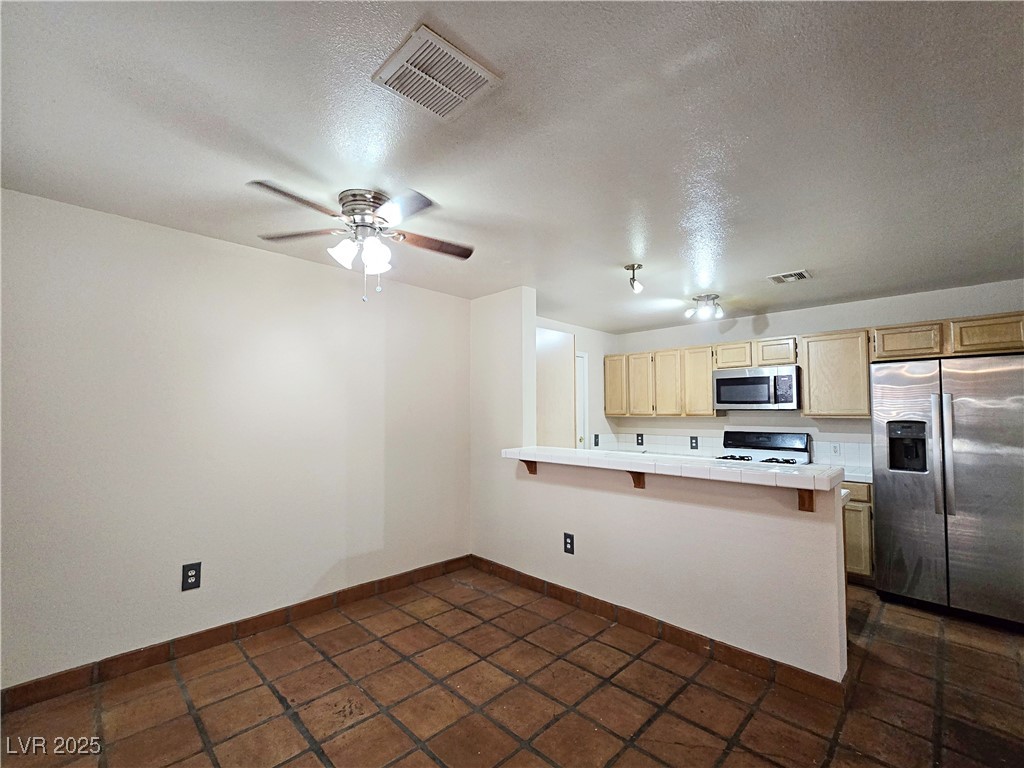 8452 Boseck Drive 106 Property Photo 7