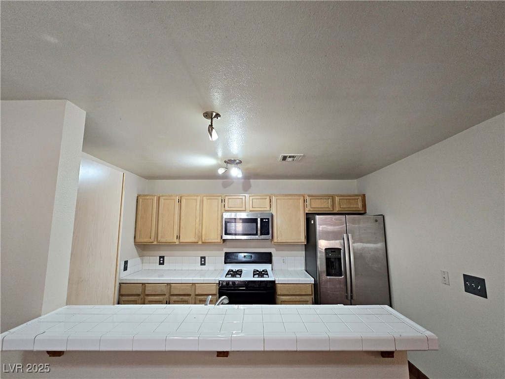 8452 Boseck Drive 106 Property Photo 8