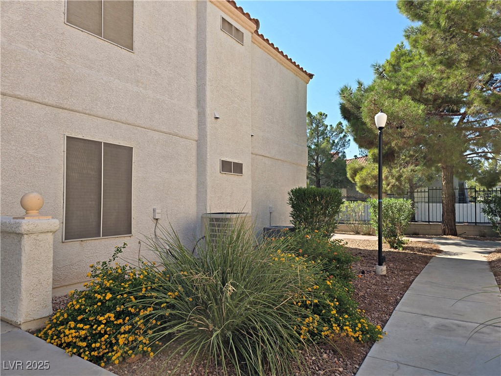 8452 Boseck Drive 106 Property Photo 28