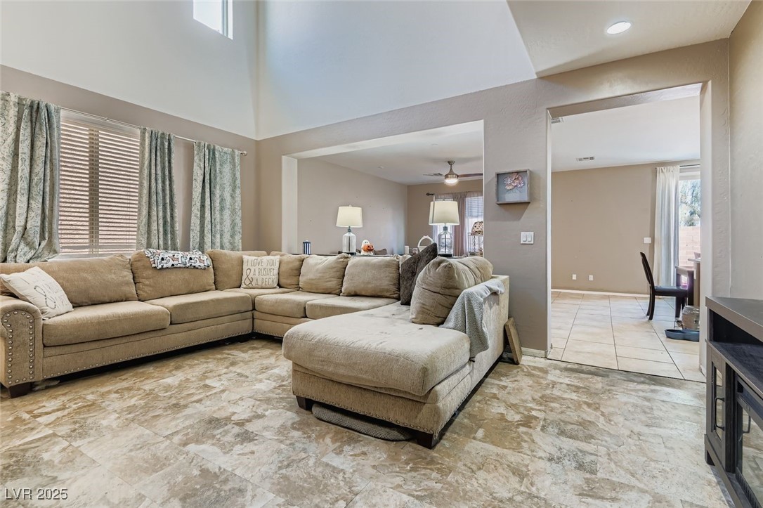 788 Forest Peak Street Property Photo 10