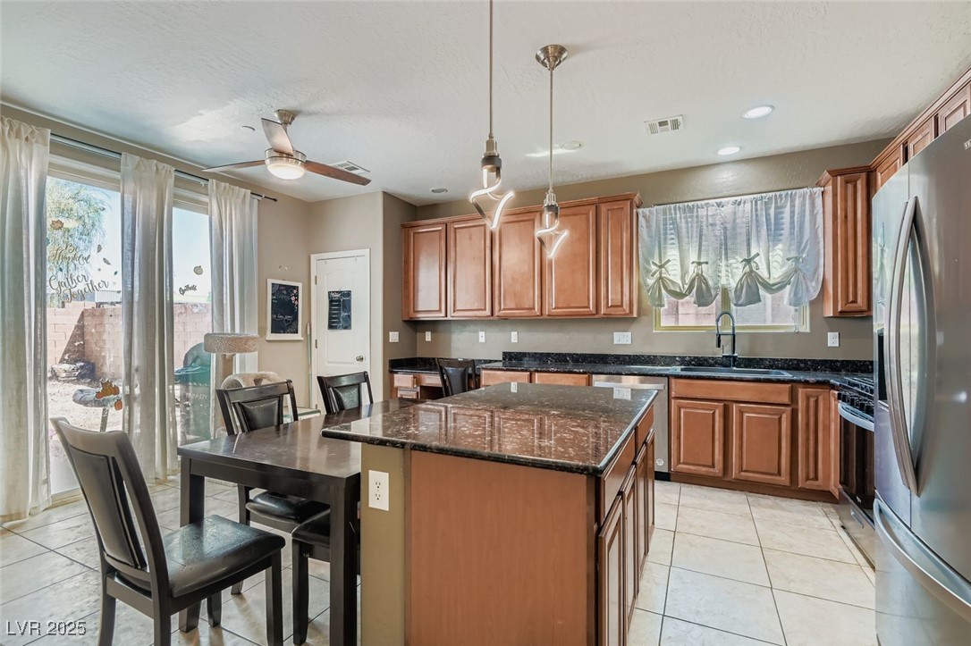 788 Forest Peak Street Property Photo 11