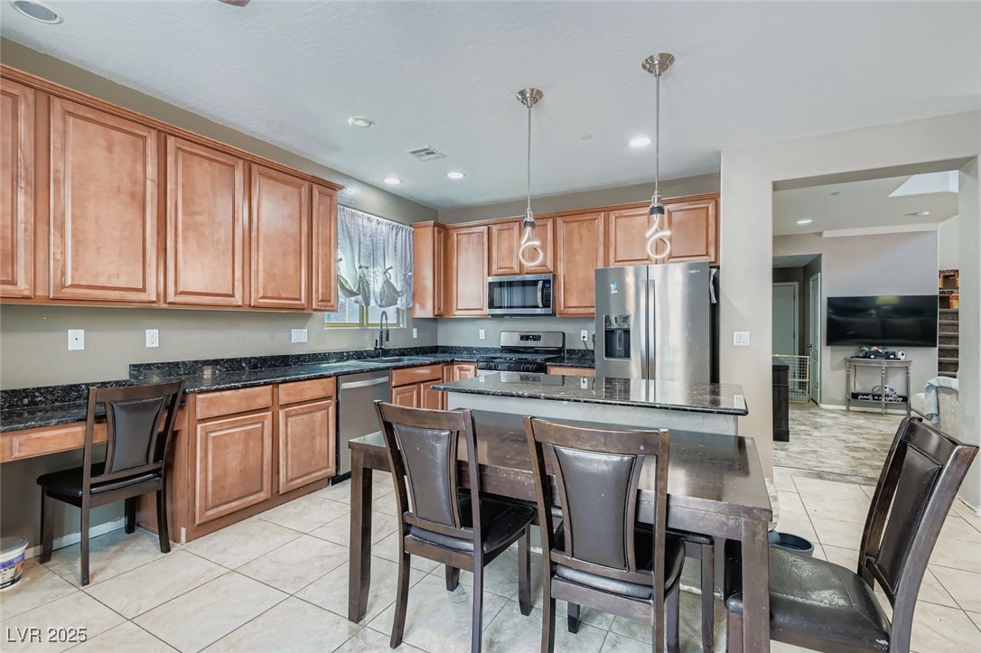 788 Forest Peak Street Property Photo 12