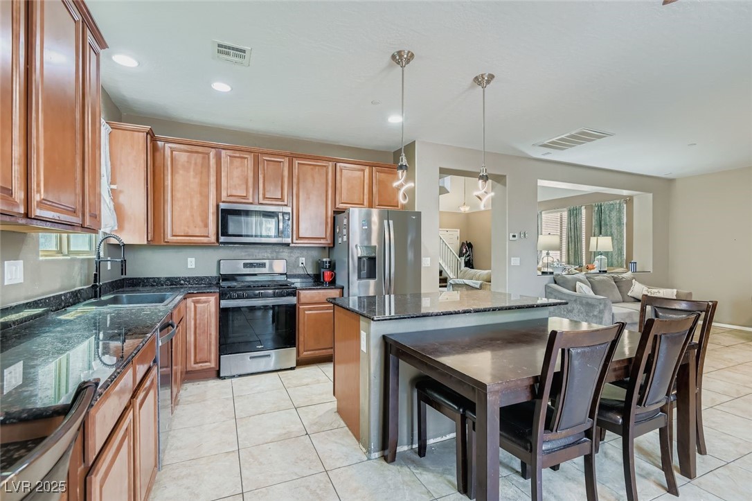 788 Forest Peak Street Property Photo 13