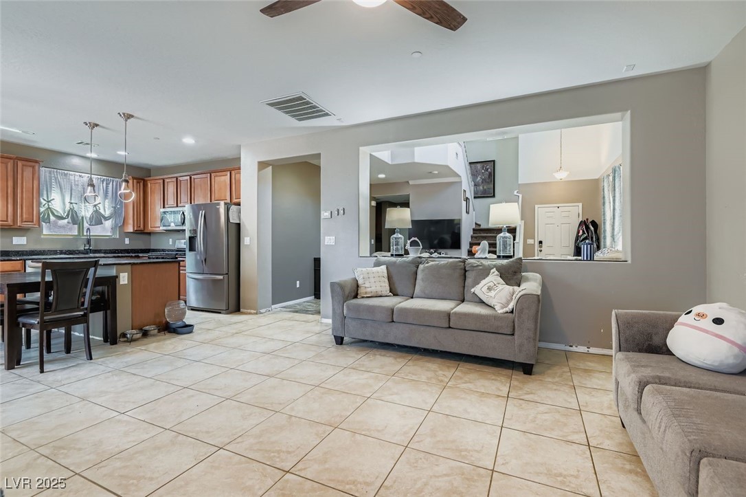 788 Forest Peak Street Property Photo 18