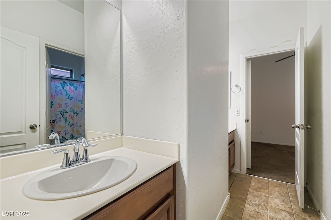 788 Forest Peak Street Property Photo 33