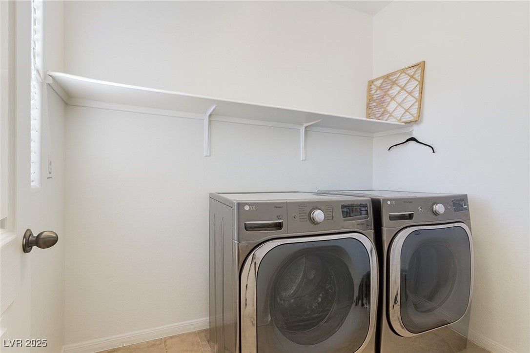 788 Forest Peak Street Property Photo 34