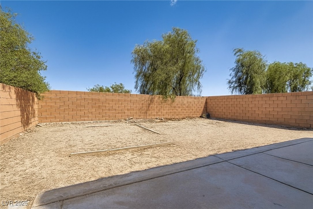 788 Forest Peak Street Property Photo 36