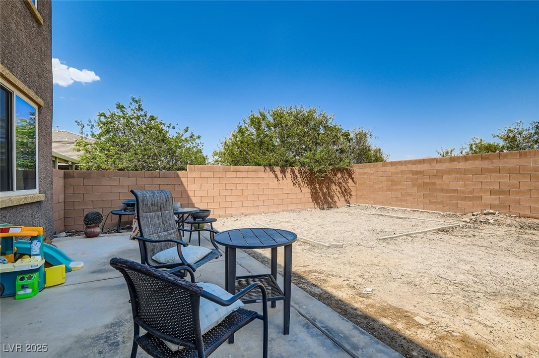 788 Forest Peak Street Property Photo 38