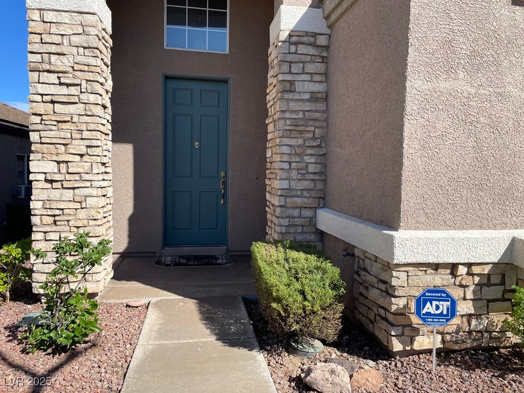 170 Arches Court Property Photo 2