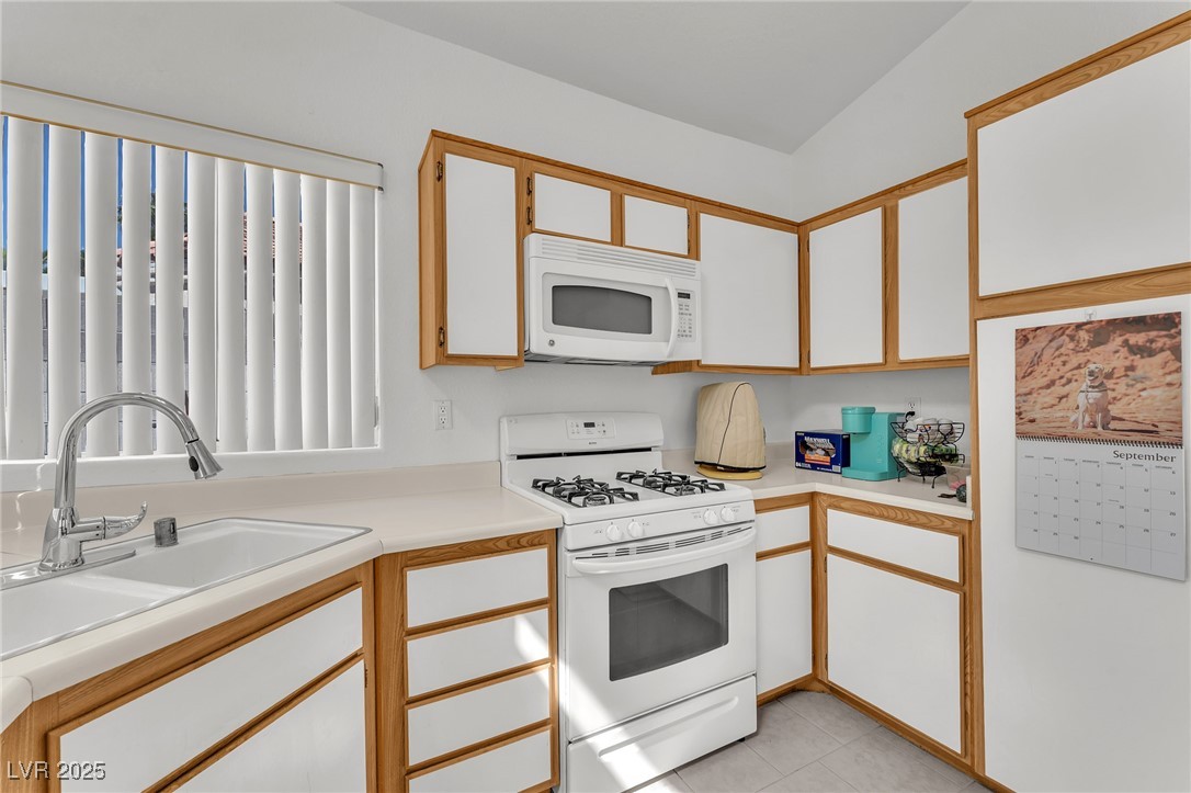 6637 Lund Drive Property Photo 6