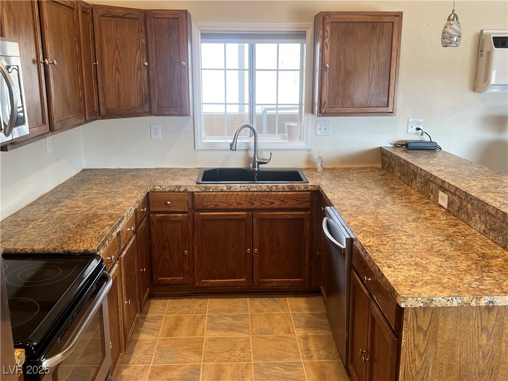 520 Burt Street Property Photo 61