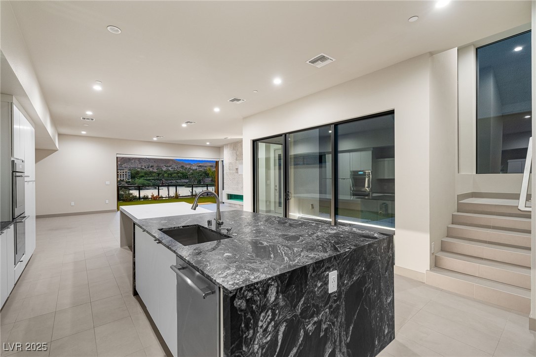 26 Promenade Isle Lane Property Photo 4