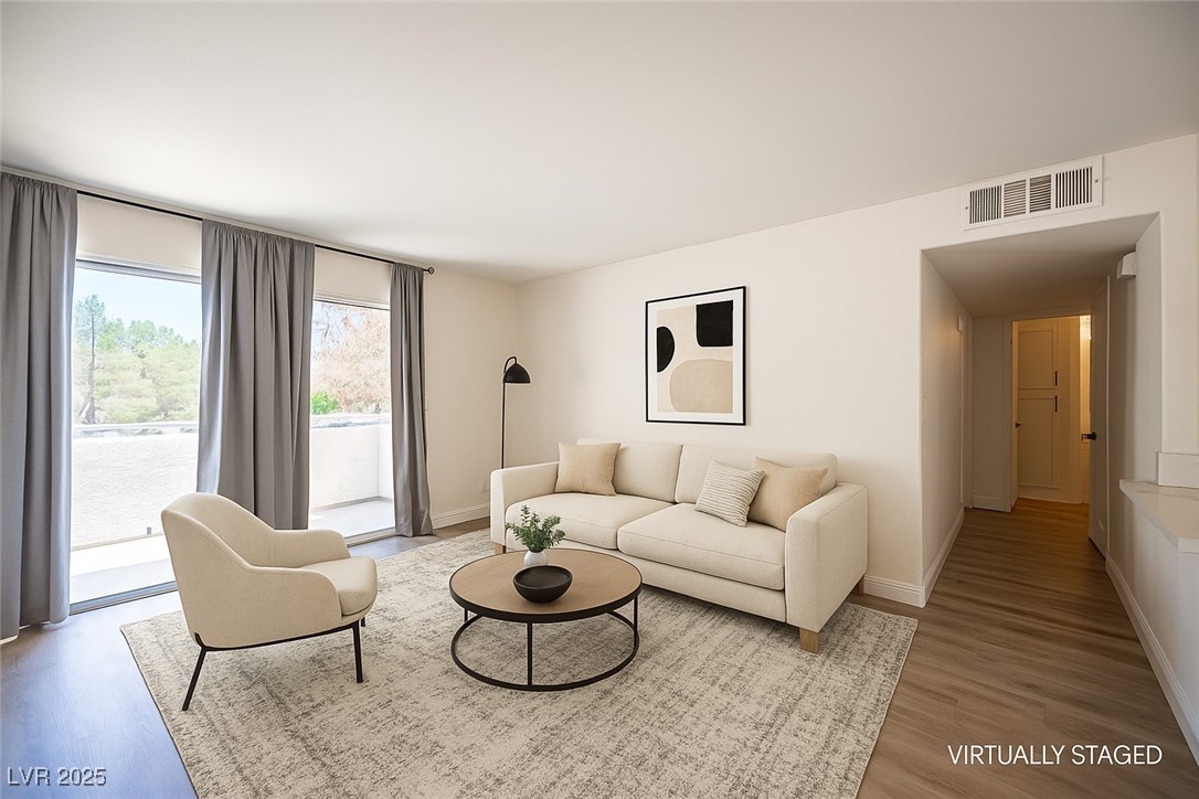 3065 Casey Drive 204 Property Photo 2