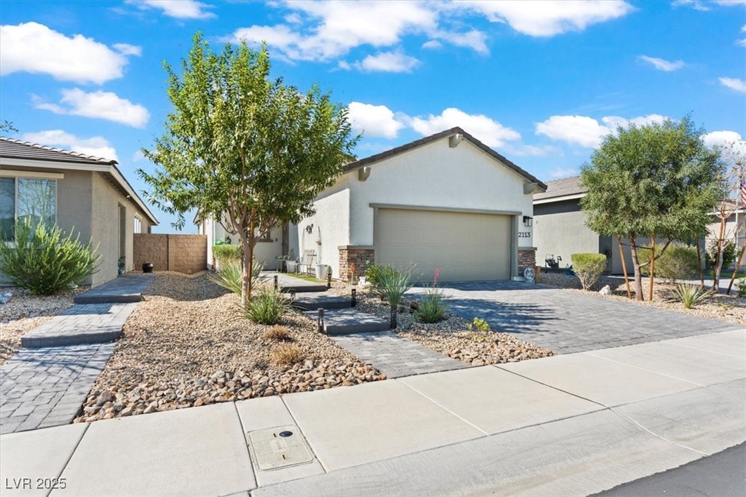 2113 Albury Avenue Property Photo 2