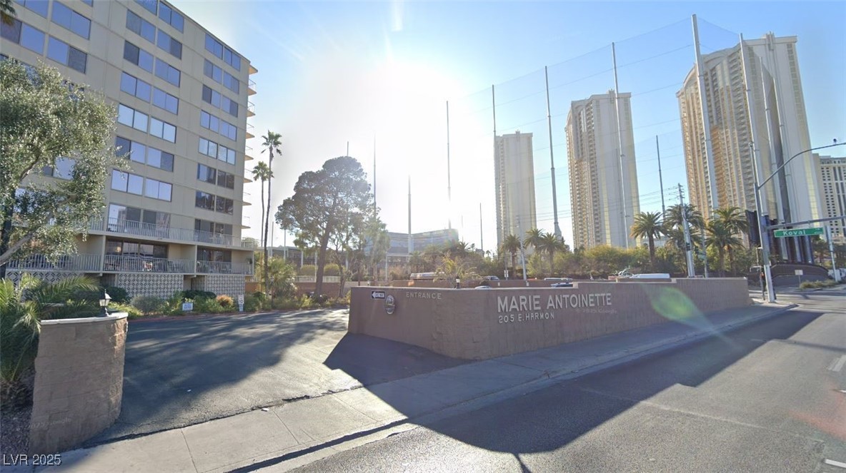 205 East Harmon Avenue 810 Property Photo 1