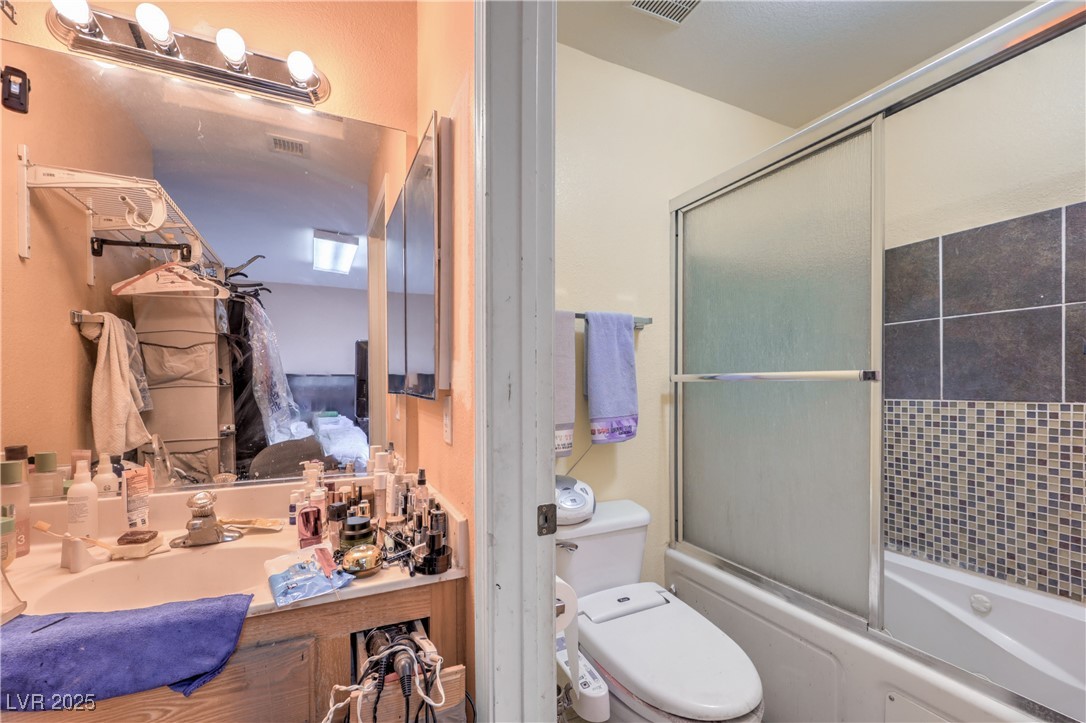 5796 Ambassador Avenue 202 Property Photo 9