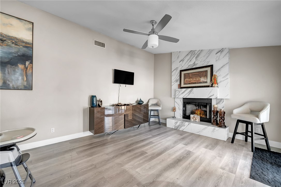 3757 North Torrey Pines Drive Property Photo 6