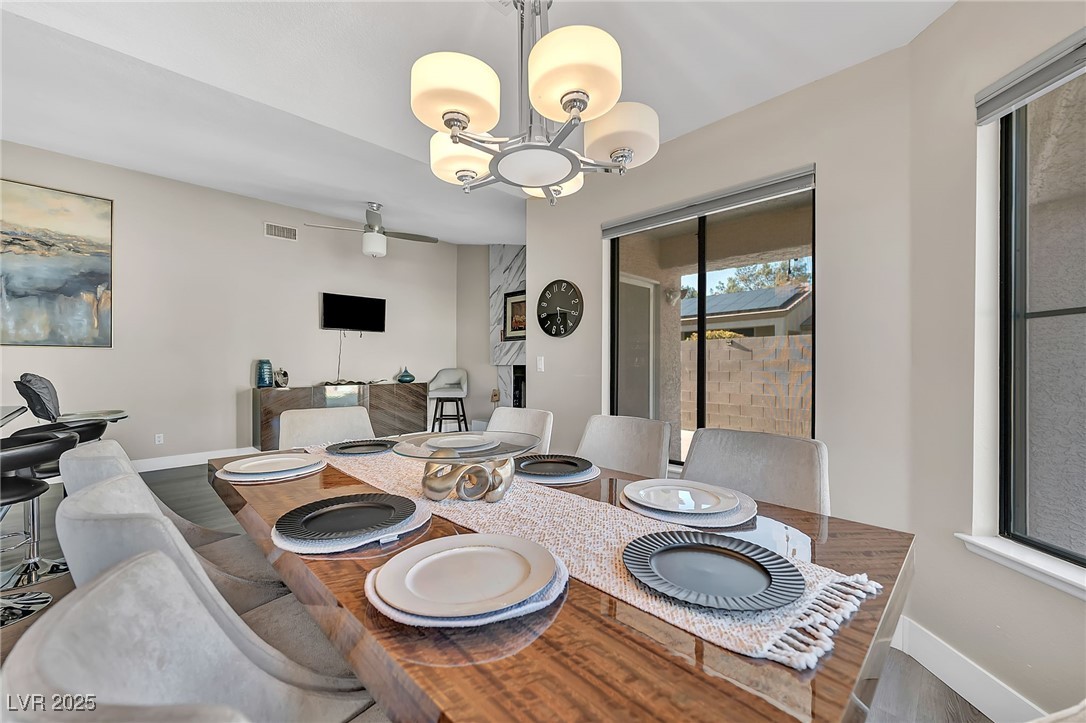 3757 North Torrey Pines Drive Property Photo 14