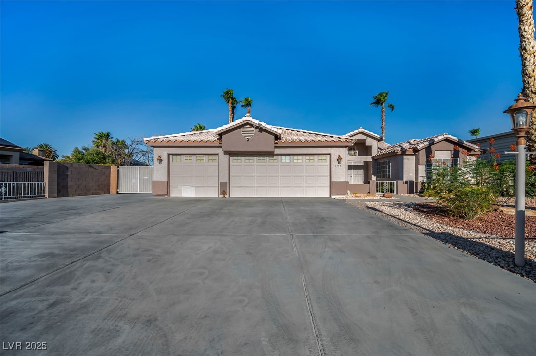 3757 North Torrey Pines Drive Property Photo 55