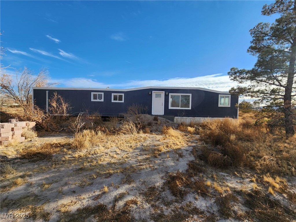 2725 Emerald Avenue Property Photo 1