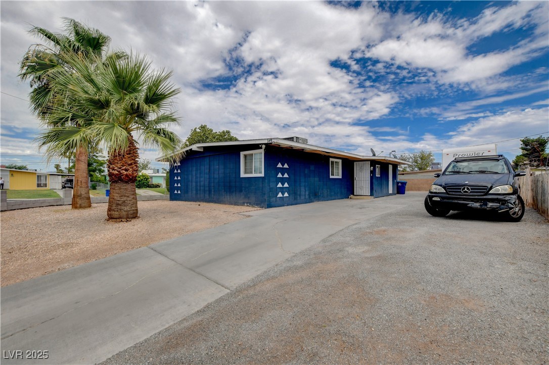 1620 Kenneth Street Property Photo 1