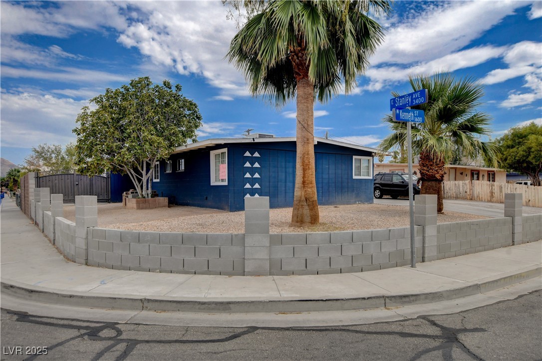 1620 Kenneth Street Property Photo 3