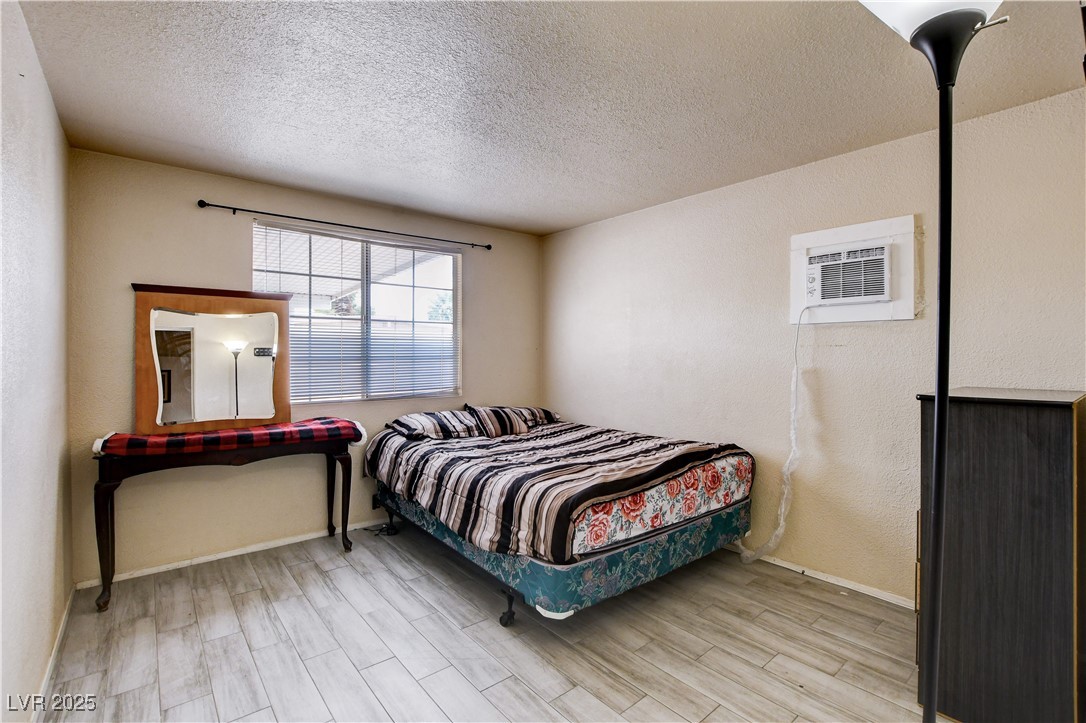 1620 Kenneth Street Property Photo 9