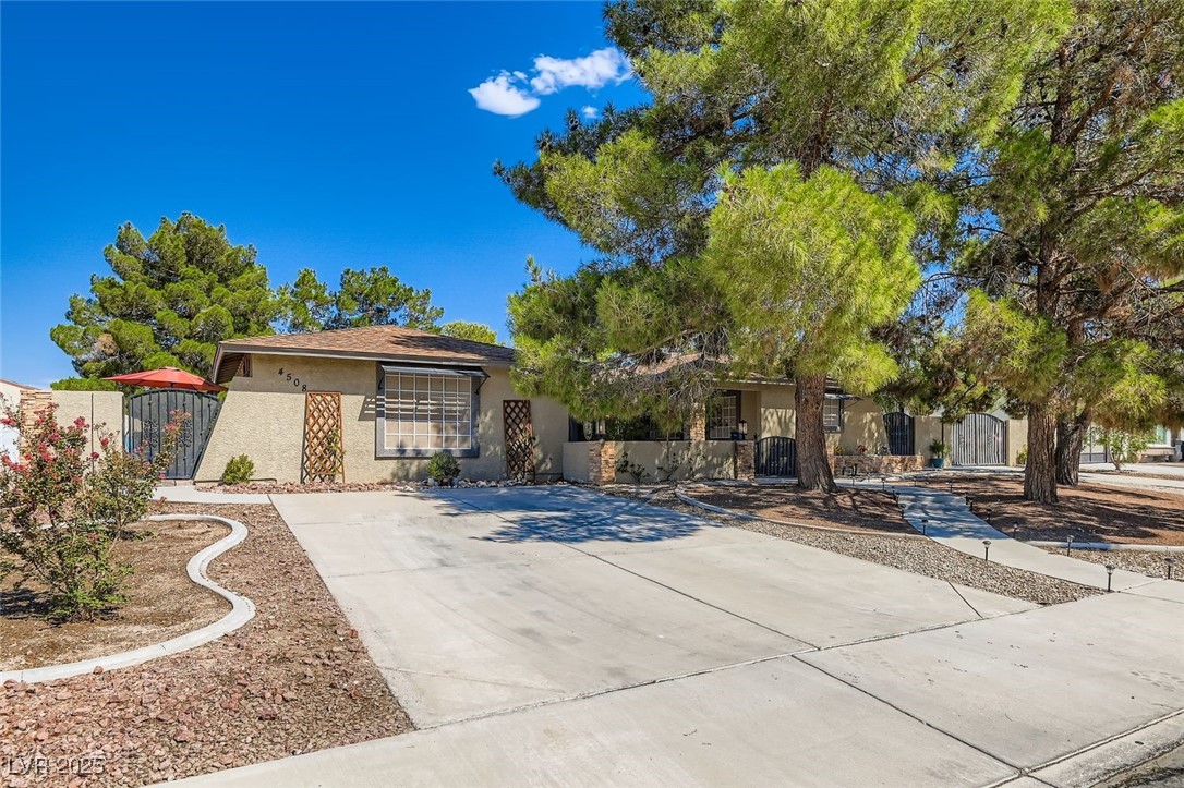 4508 San Mateo Street Property Photo 1