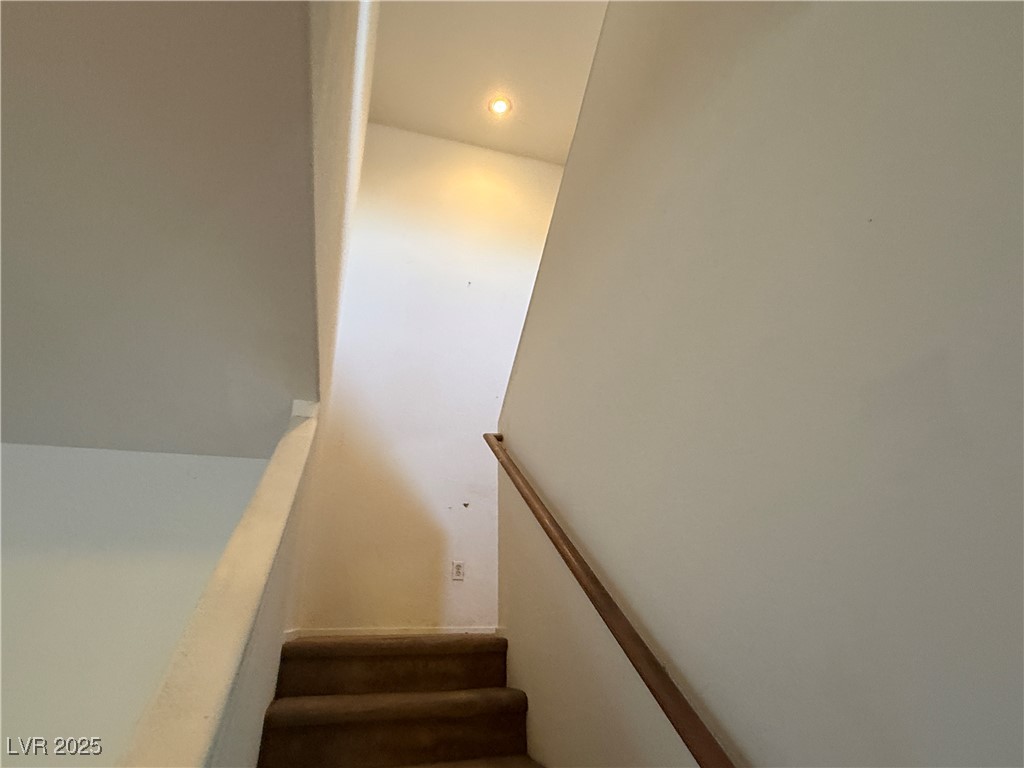 9334 Peace Pipe Court Property Photo 10