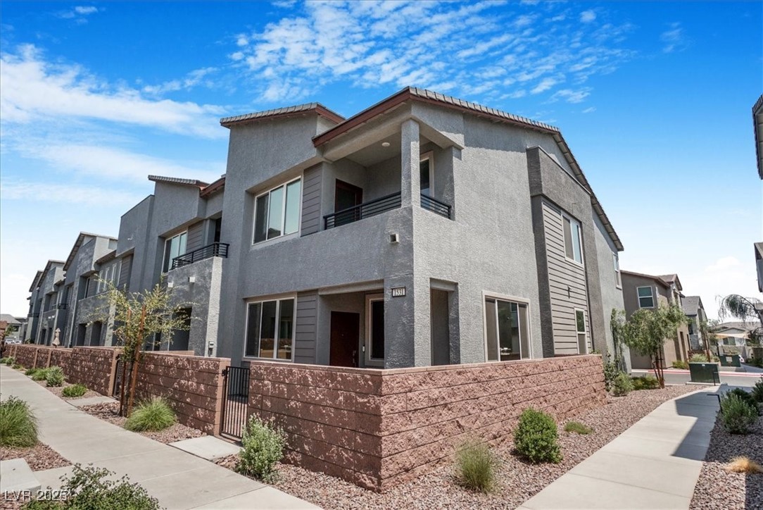 1529 Eva Crossing Place Property Photo 3