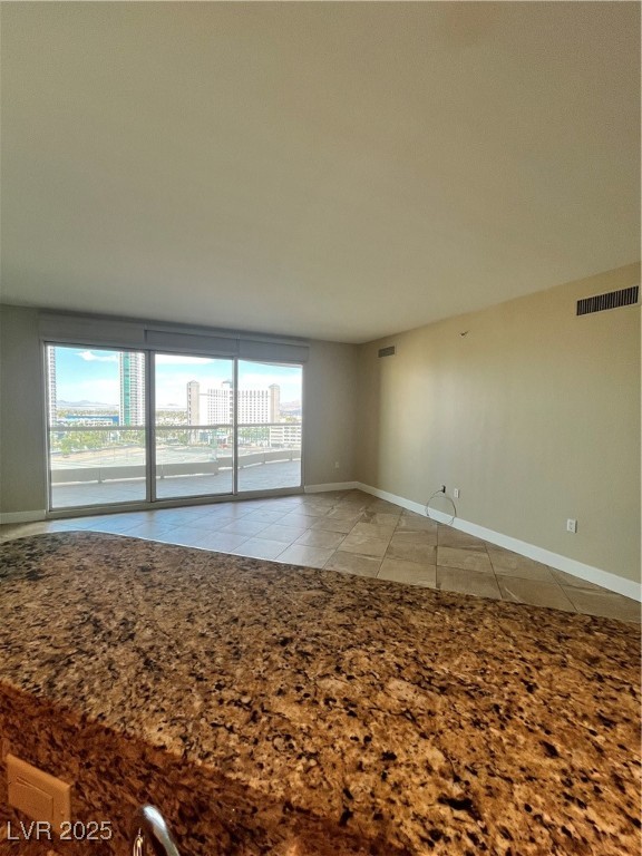 2777 Paradise Road 808 Property Photo 3