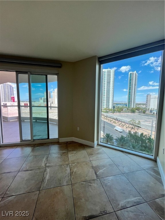 2777 Paradise Road 808 Property Photo 4