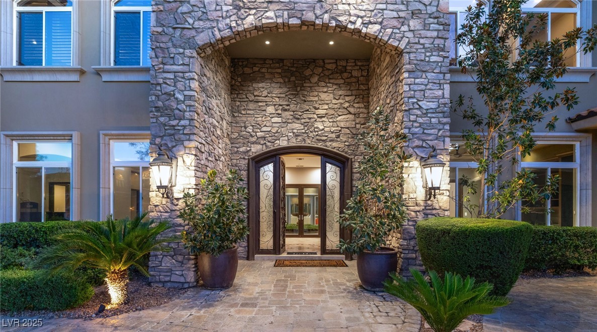 1 Awbrey Court Property Photo 6