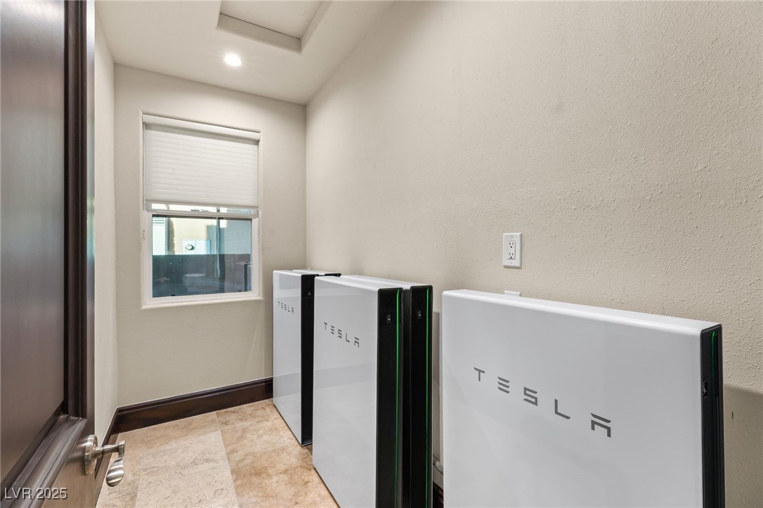 1 Awbrey Court Property Photo 37