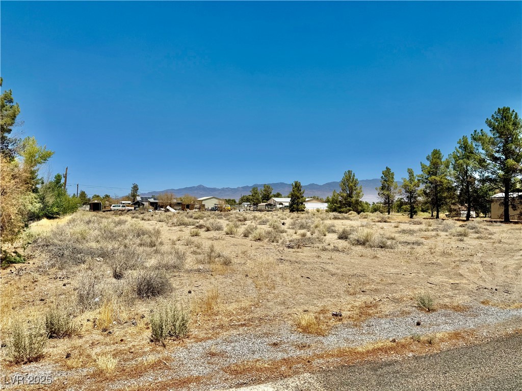 1860 West Irons Street Property Photo 1