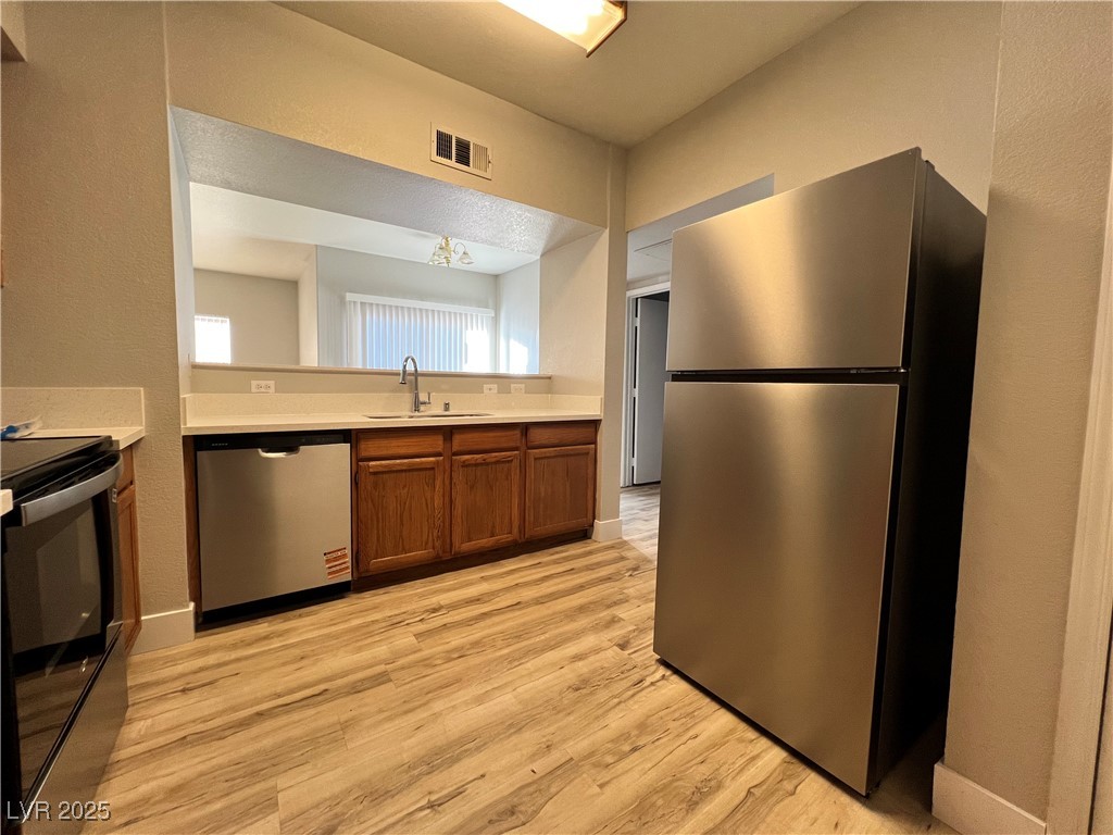 6650 West Warm Springs Road 1161 Property Photo 9