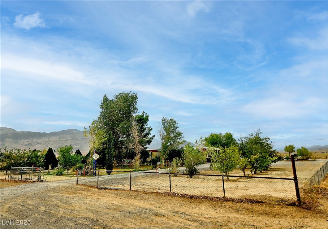 700 Kimberly Avenue Property Photo 4