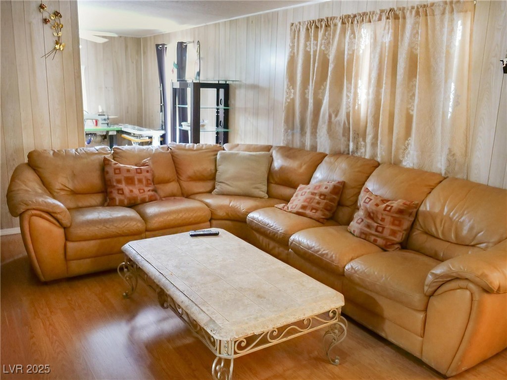 700 Kimberly Avenue Property Photo 7