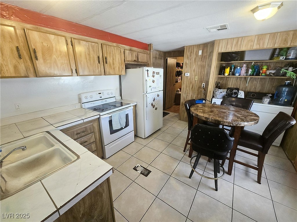 700 Kimberly Avenue Property Photo 25