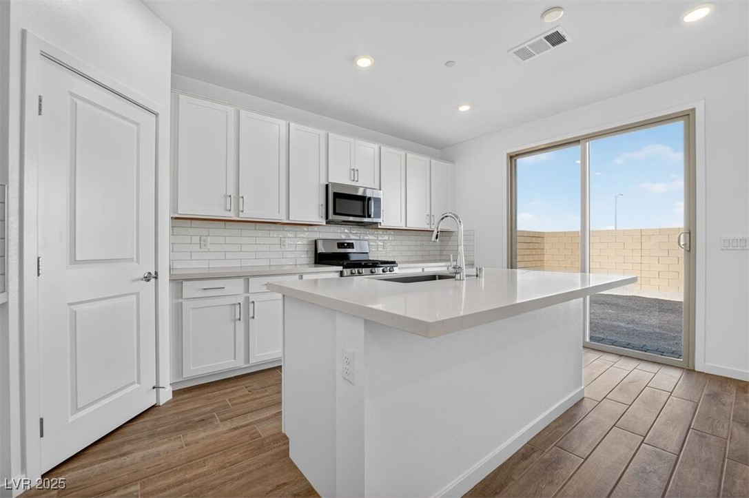 320 Taylor Street Property Photo 4