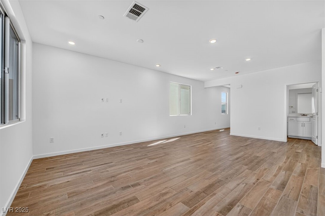 320 Taylor Street Property Photo 6