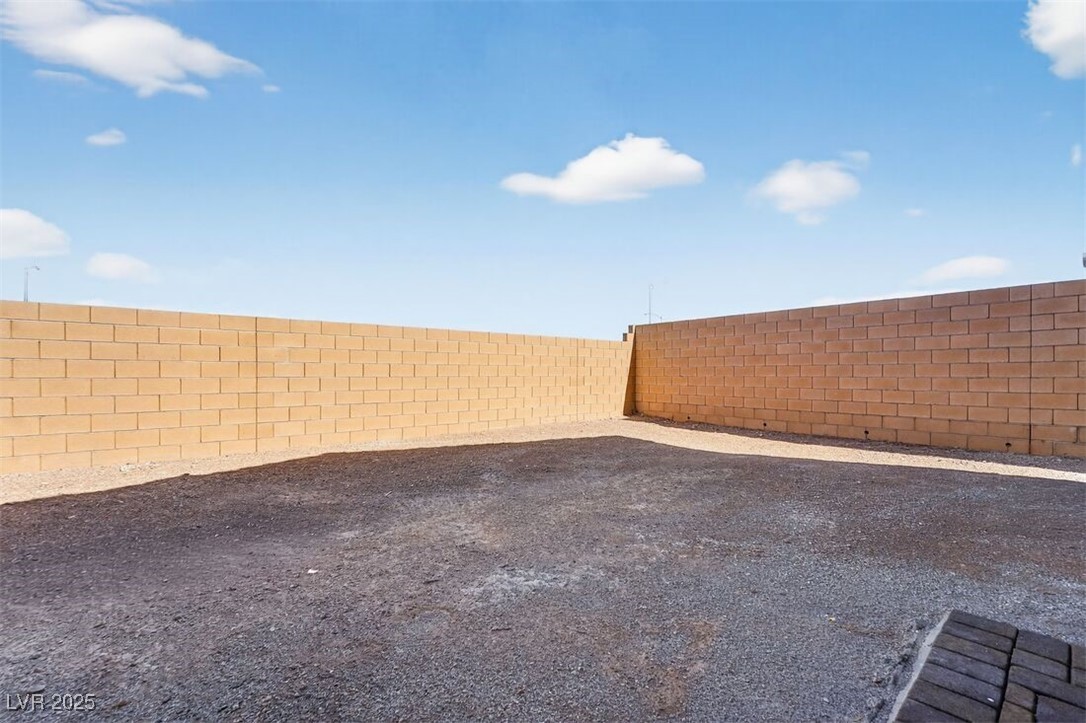 320 Taylor Street Property Photo 27