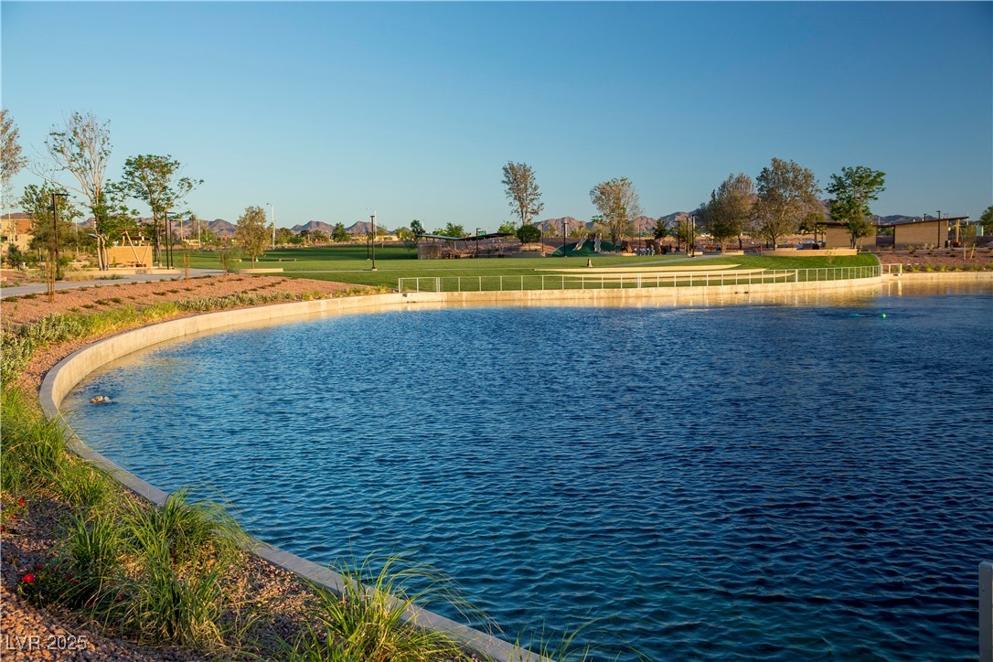 320 Taylor Street Property Photo 43