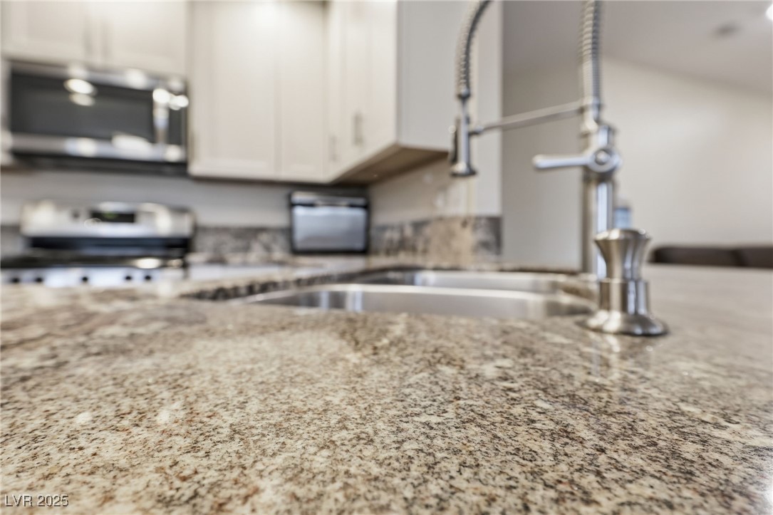 9429 Abalone Way Property Photo 10