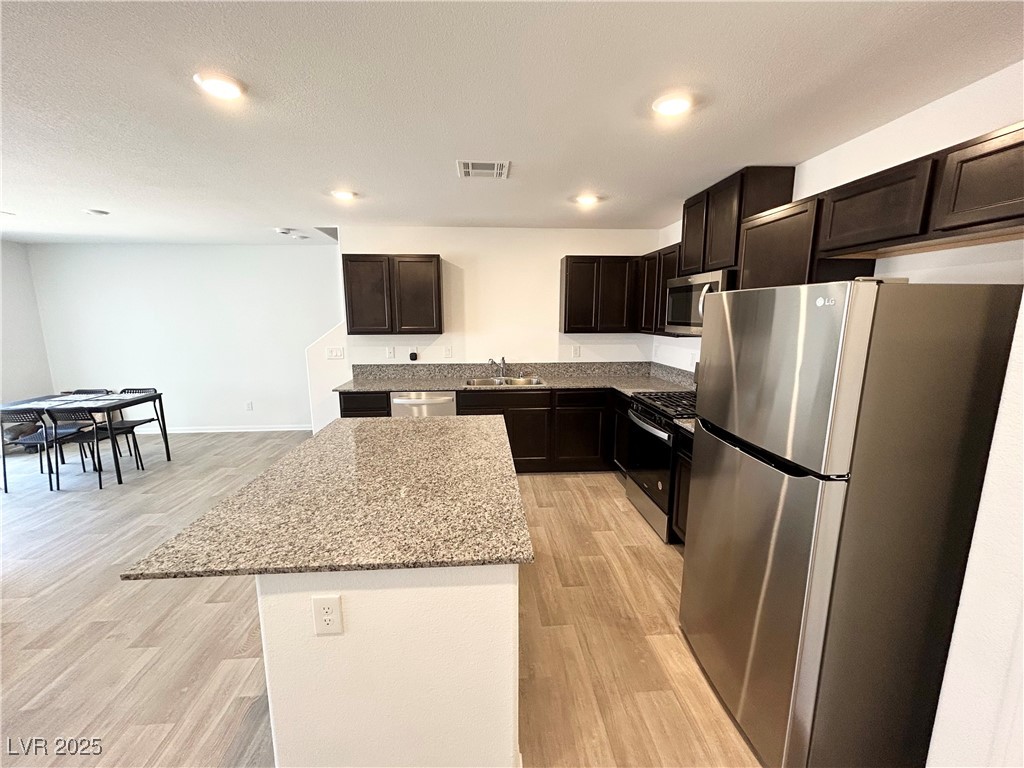 5676 Golden Orchard Street Property Photo 3