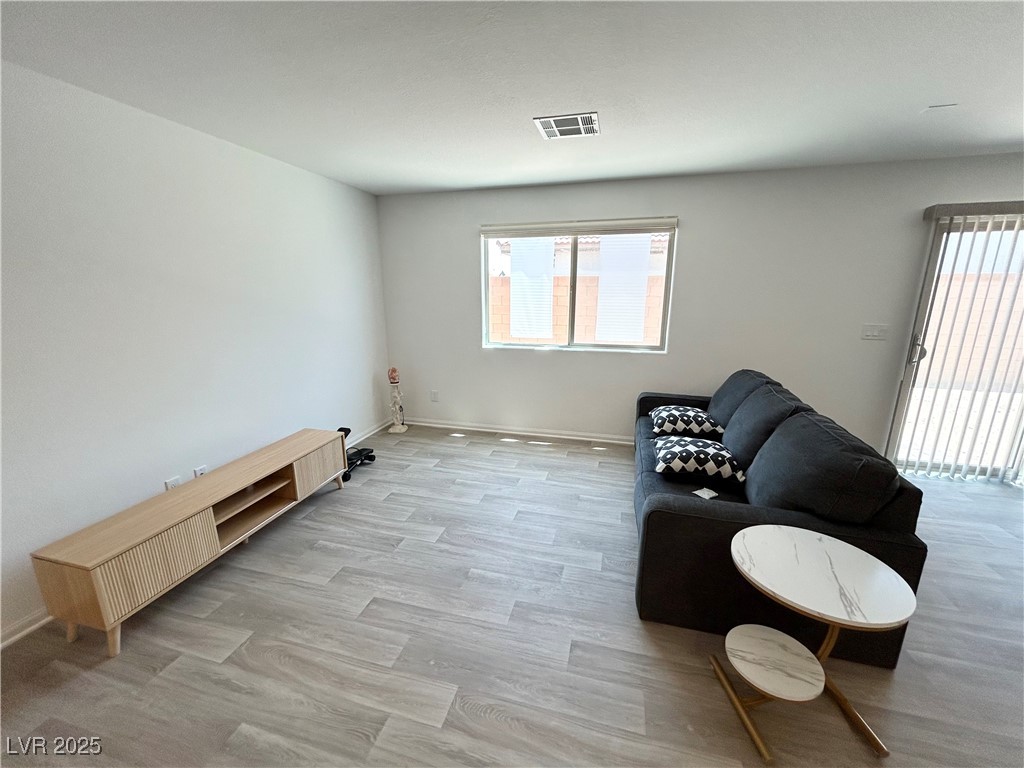 5676 Golden Orchard Street Property Photo 7