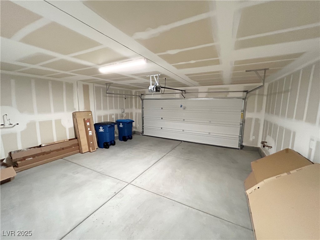 5676 Golden Orchard Street Property Photo 17